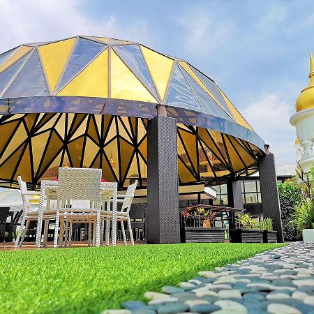 Tara Hotel Yogyakarta Tugu Exterior photo