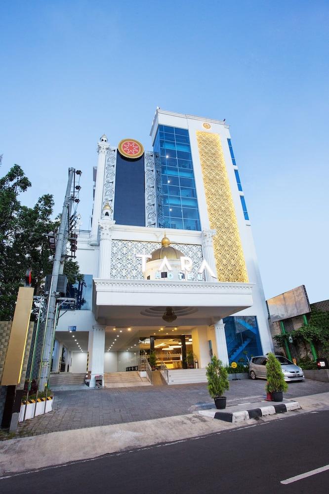 Tara Hotel Yogyakarta Exterior photo